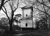 837710 Gezicht op de graftombe van de familie Van Nellesteyn (Burg. van den Boschlaan) te Leersum